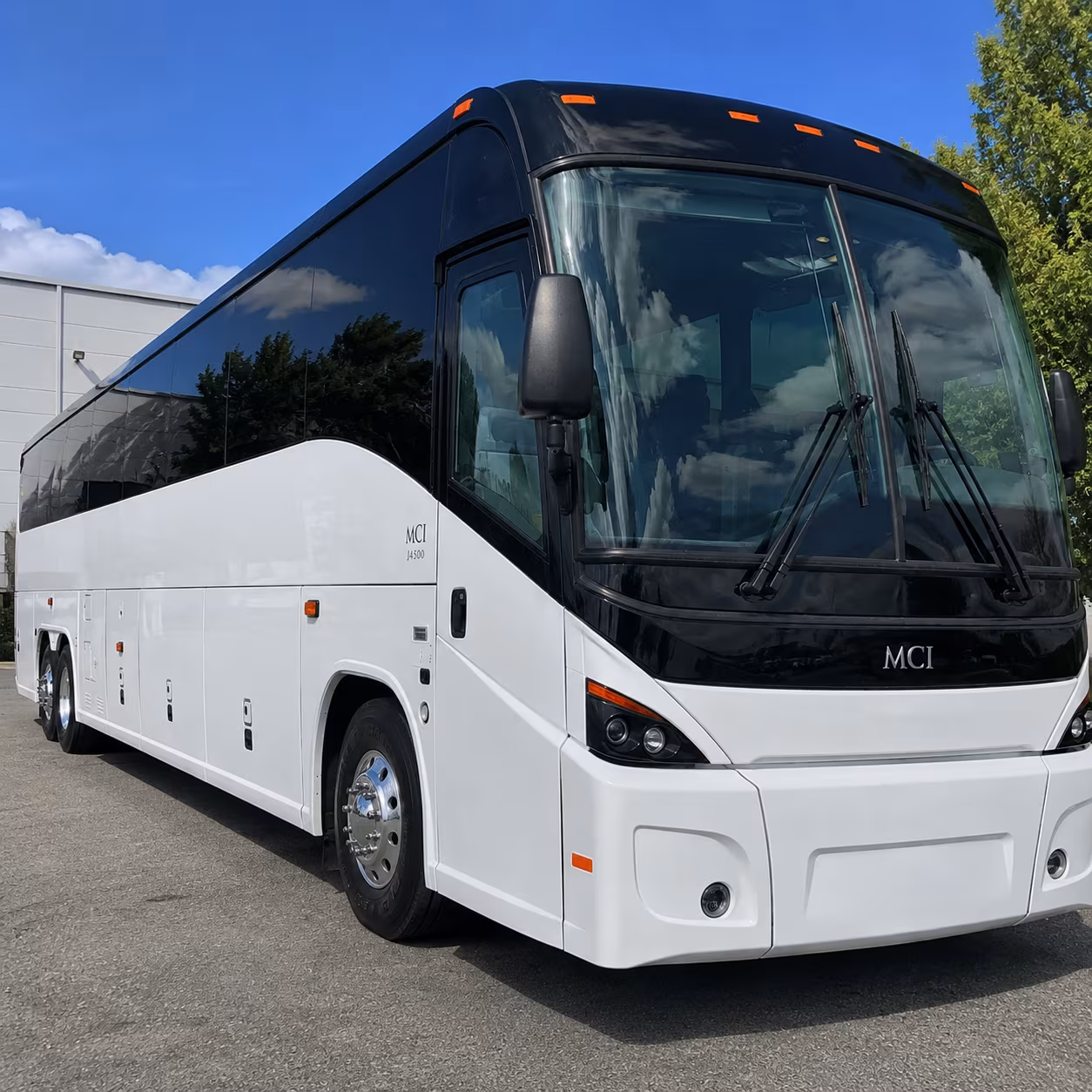 daily commuter shuttles along the us 36 corridor
